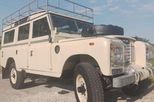 Land Rover serie III 109 9 posti Asi