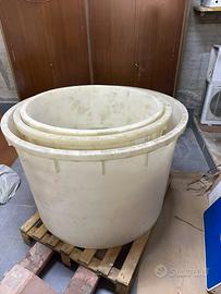 Tini/Contenitori in plastica per vinificazione