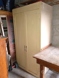 Armadio rustico legno artigianale Vigevano 