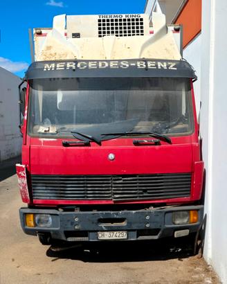 Mercedes Benz 817  Frigo Thermo King