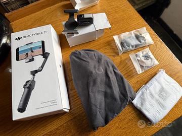 Dji Osmo Mobile 7P (cavo USB-C + cavo Lightning)