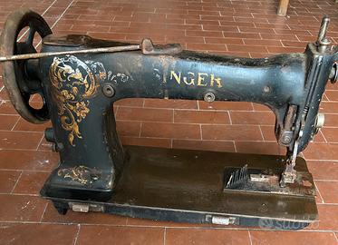 Antica macchina per cucire SINGER