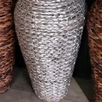 Vaso zilna in rattan argento