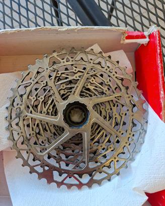 Pacco pignoni 10-44 12v Sram rival xplr
