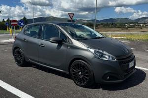 Peugeot 208 Full Black + OZ Racing