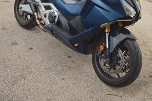 Honda Forza 750 accessoriata