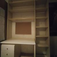 Scrivania con libreria in legno