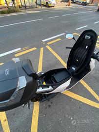 moto elettrica niu FQi500