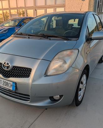 Toyota Yaris 1.4 D-4D 5 porte Sol