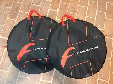 Borse imbottite porta ruote gravel o corsa fulcrum