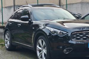 Suv sportivo 4x4 automatico tetto pelle navi