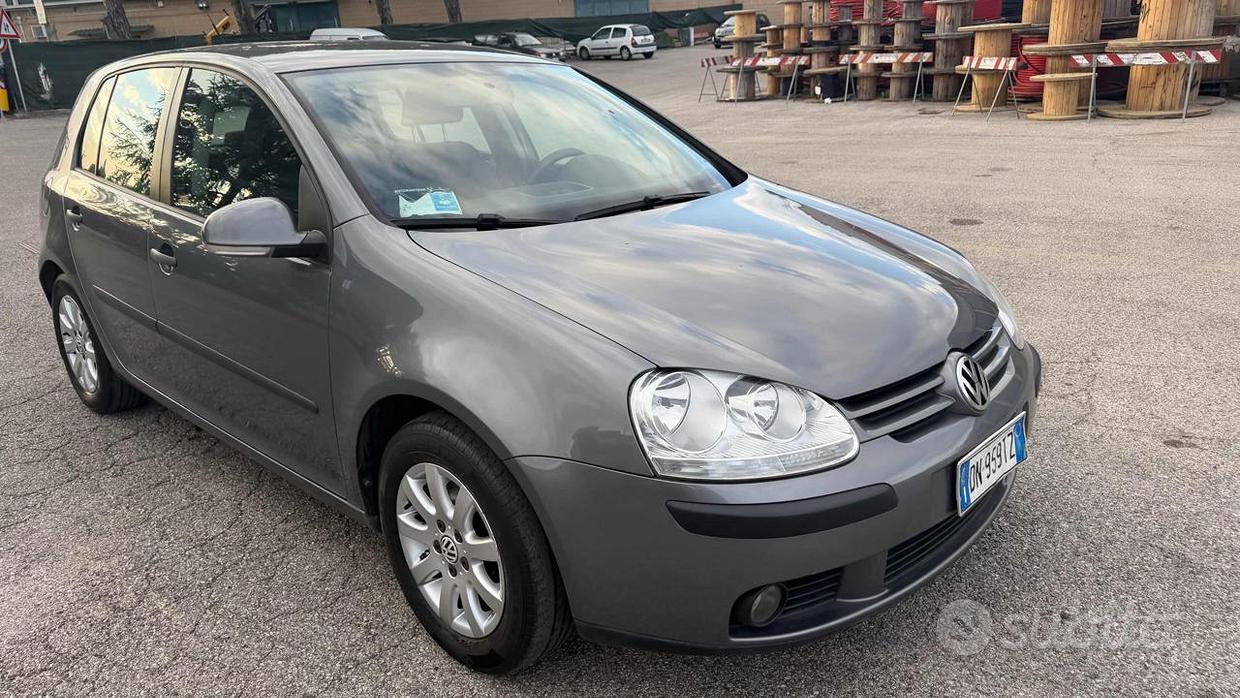 VOLKSWAGEN Golf 5ª serie