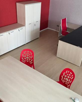 MOBILI UFFICIO PARI AL NUOVO