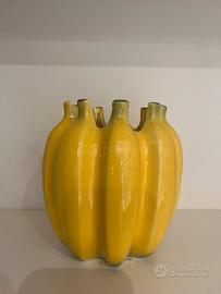 Simpatico vaso di banane