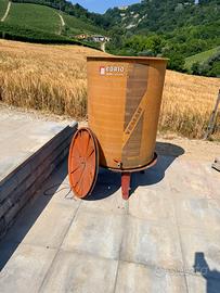 Cisterne in vetroresina per vino