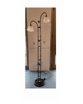 Lampada Piantana a 2 Luci in ferro battuto