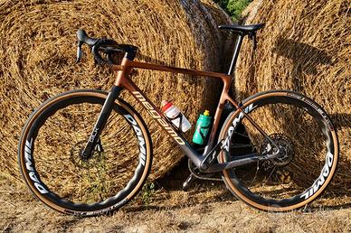 megamo silk carbon gravel