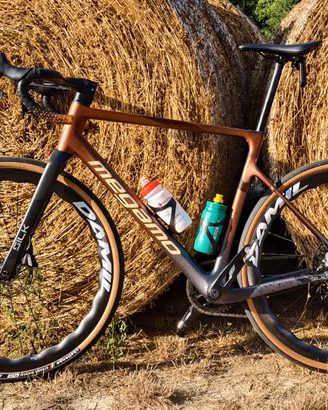 megamo silk carbon gravel