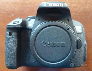 Canon EOS 700D + Obiettivo EF-S 18-55mm **RIBASSO