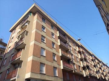 Rif.24890- locale commerciale trieste