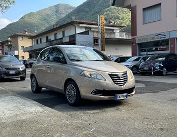 Lancia Ypsilon 1.2 69 CV 5 porte OK NEOPATENTATI