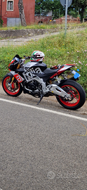 Aprilia Tuono V4 Factory