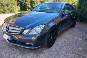 Mercedes  vea classe e coupe 