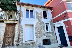 CASA SEMINDIPENDENTE A BORGOMARO