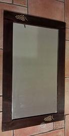 specchio artigianale in legno massello di castagno