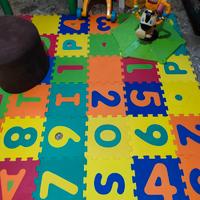 Lotto 9 tappeti puzzle 30x30 cm in schiuma 1 m²