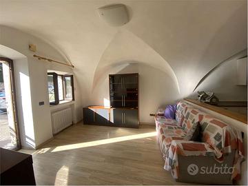 APPARTAMENTO CON LOCALI DI PERTINENZA