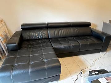 Divano in pelle tre posti