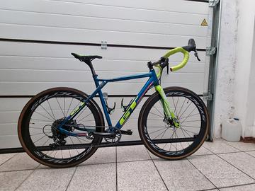 GRAVEL GT Ergal  Tg M (54)