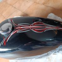 serbatoio e parafango Harley pinstriping
