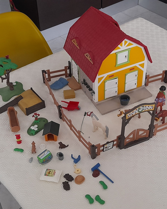 Playmobil maneggio dei Pony