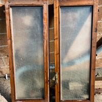 Finestra in legno 2 ante con vetro satinato