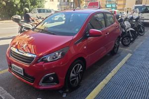 Peugeot 108 VTi 72 5 porte Allure km2400 unipro