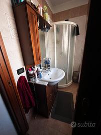 Mobile bagno +specchio +lavandino+rubinetteria