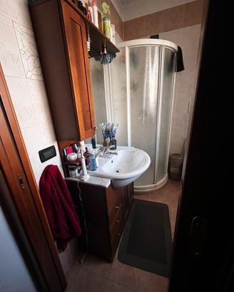 Mobile bagno +specchio +lavandino+rubinetteria