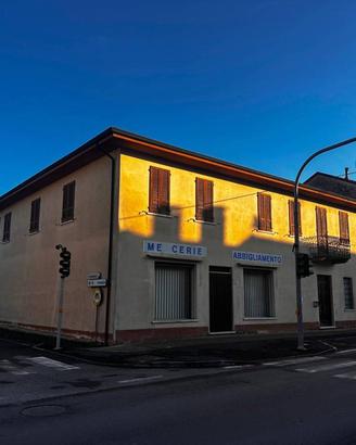 Casa indipendente di 650 m² con 4 locali e box aut