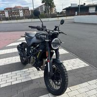 Husvarna Svartpilen 125 2023
