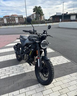 Husvarna Svartpilen 125