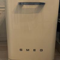 Lavastoviglie SMEG stile anni ‘50