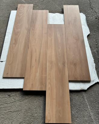 Piastrelle effetto legno