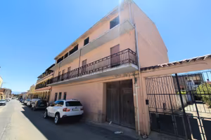 Semi indipendente con giardino