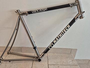 Telaio Mathitech titanio carbonio