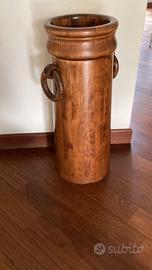Portaombrelli vintage in legno massiccio