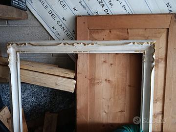 cornice con foglia oro