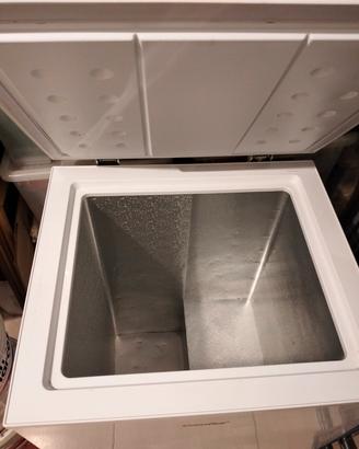 congelatore a pozzetto 100 litri in buoni condizio