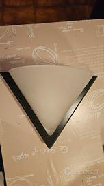 Lampada da muro triangolare Albani